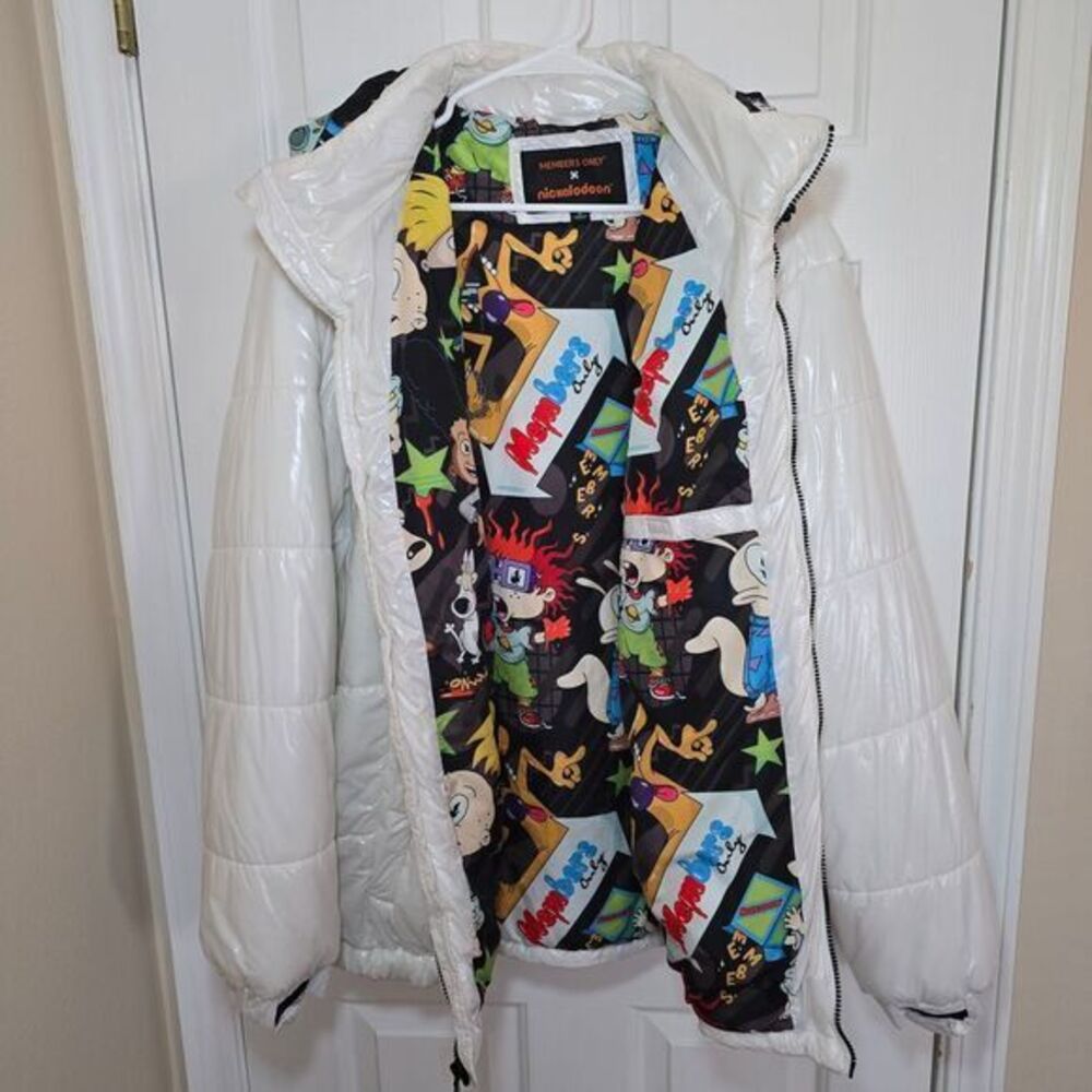 Members Only Nickelodeon 90s Cartoon Puffer White‎ Coat with Retro Characters